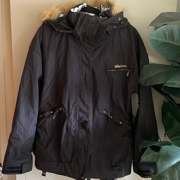 Billabong Snowboarding Jacket - Picture 1 of 8